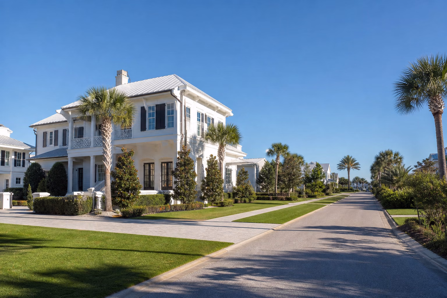 High-end residential neighborhood in Panama City Beach Florida illustrating a well-maintained HOA community
